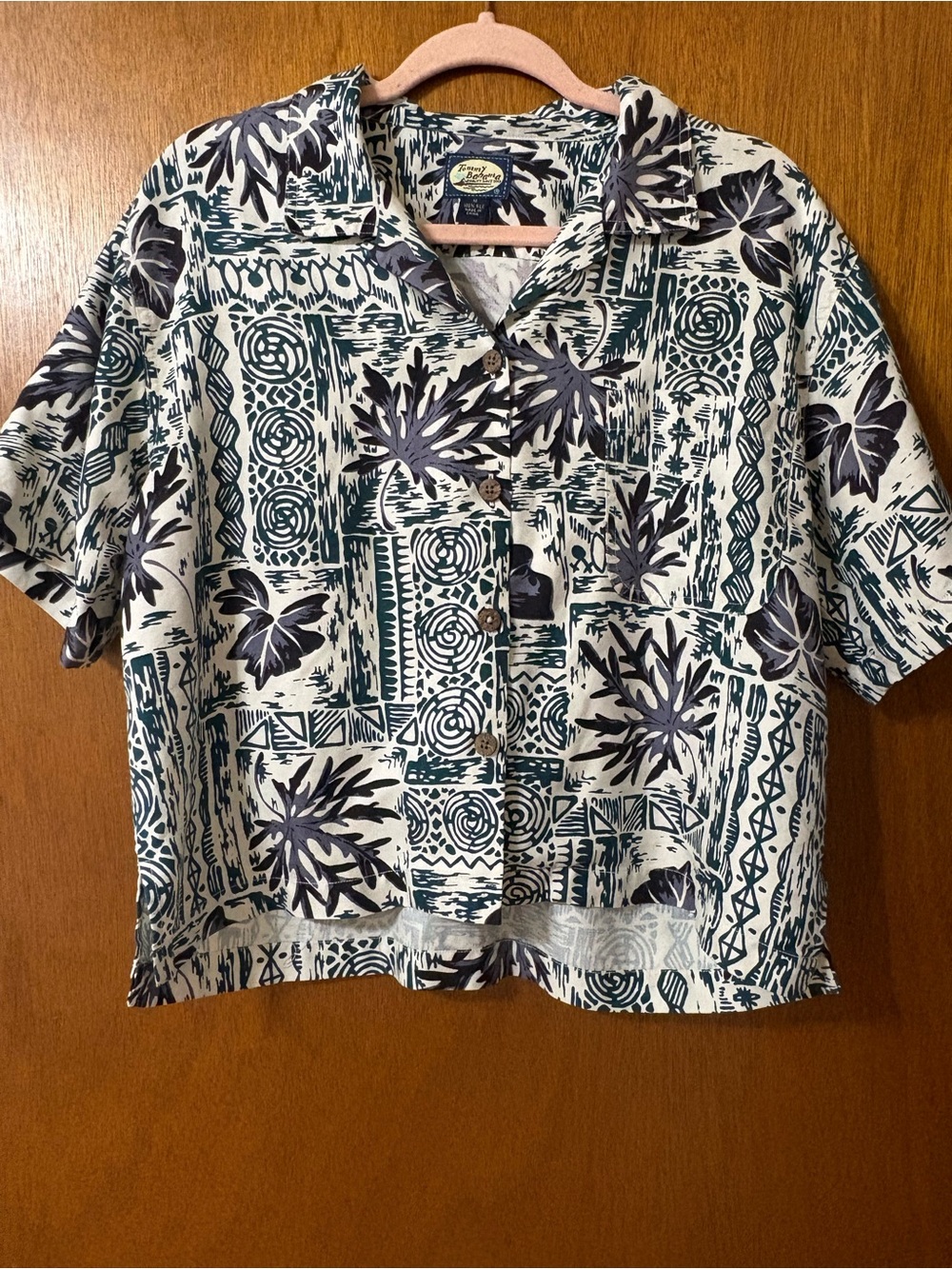 Tommy bahama women’s silk button up size medium!